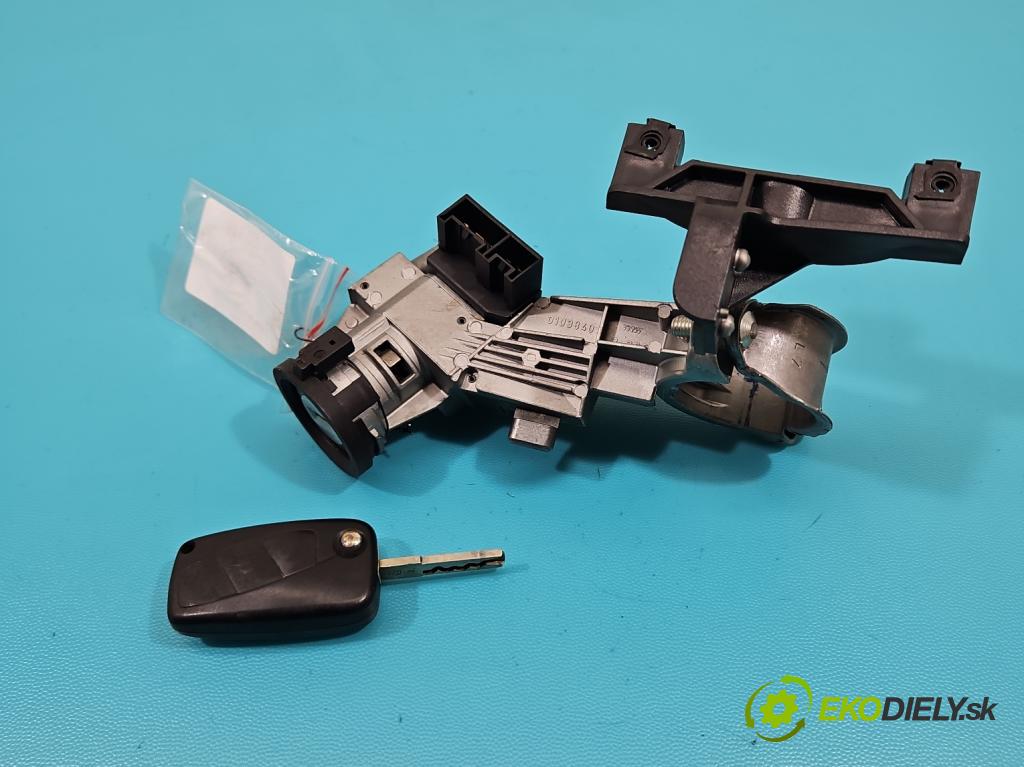 Fiat Punto Grande 1.4 8V 77 HP manual 57 kW 1368 cm3 5- Spínačka 51813197 (Spínacie skrinky a kľúče)