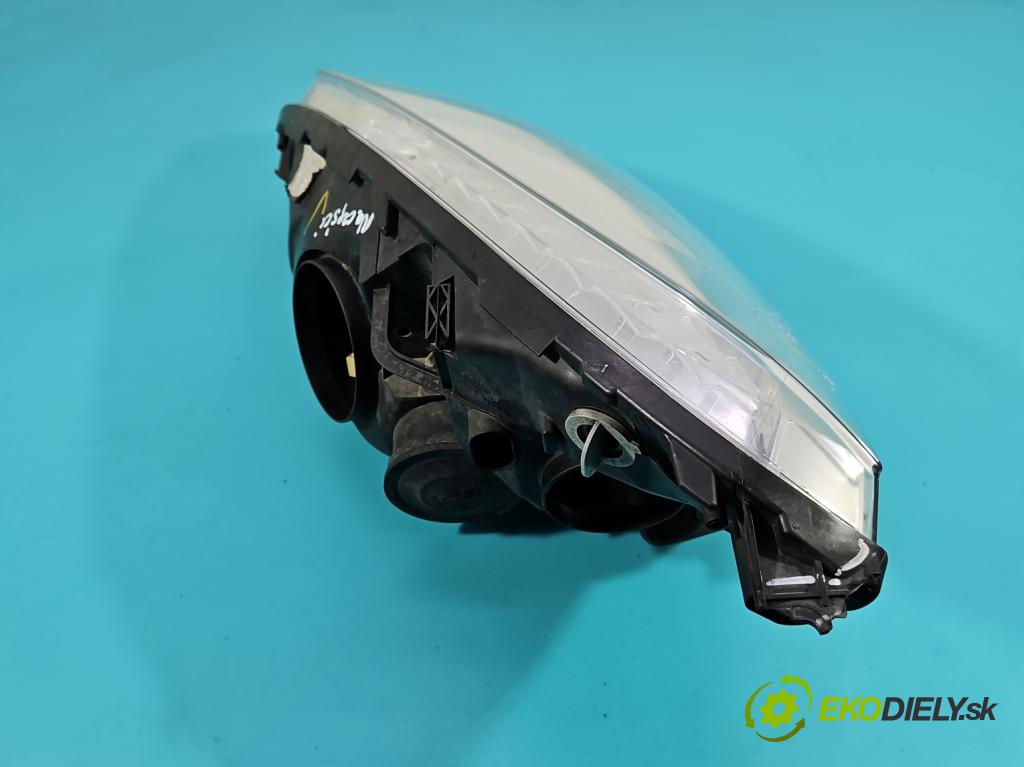 Citroen C4 Picasso I 2006-2013 1.6 hdi 111KM manual 82 kW 1560 cm3 5- Reflektor: pravý (Pravé)