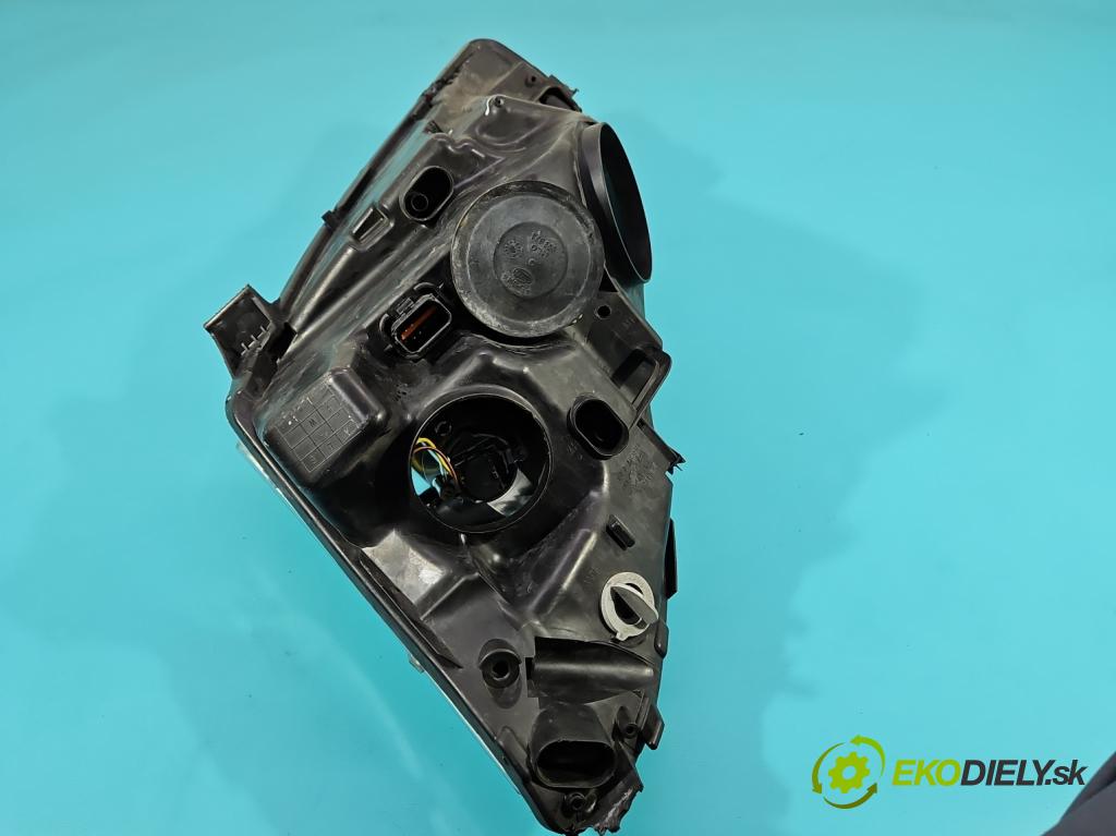 Citroen C4 Picasso I 2006-2013 1.6 hdi 111KM manual 82 kW 1560 cm3 5- Reflektor: pravý (Pravé)