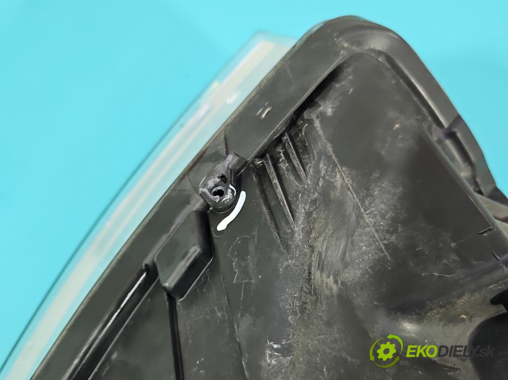 Citroen C4 Picasso I 2006-2013 1.6 hdi 111KM manual 82 kW 1560 cm3 5- Reflektor: pravý (Pravé)