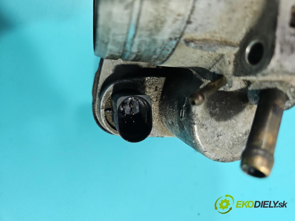 Audi A4 B5 1994-2001 1.6 8V 101 HP manual 74 kW 1595 cm3 5- klapka 06B133062F (Škrtiace klapky)