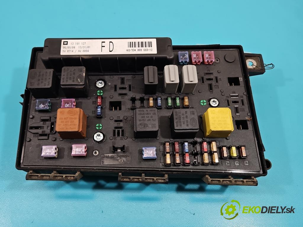 Opel Astra III 2004-2014 1.6 16V (Z16XEP) 105 hp manual 77 kW 1598 cm3 5- skříňka pojistková 13191127FD (Pojistkové skříňky)