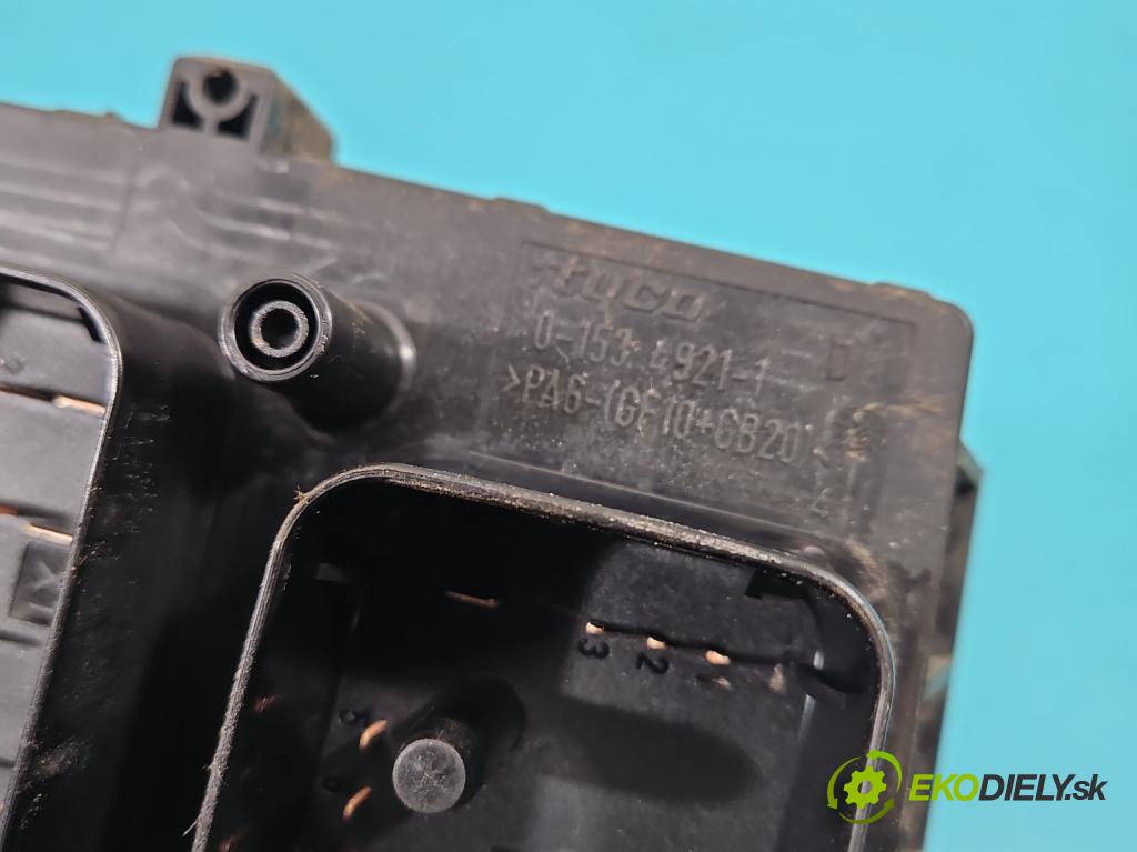 Opel Astra III 2004-2014 1.6 16V (Z16XEP) 105 hp manual 77 kW 1598 cm3 5- skříňka pojistková 13191127FD (Pojistkové skříňky)