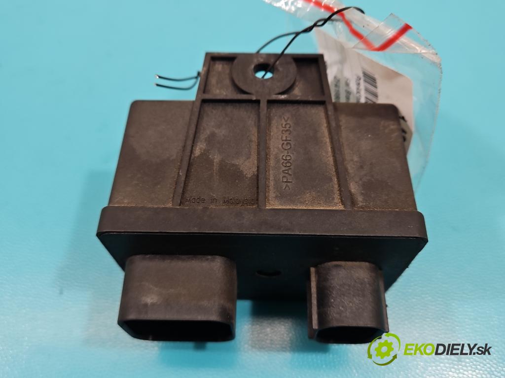 Fiat Bravo II 2007-2014 1.6 jtd 90 HP manual 66 kW 1598 cm3 5- Relé: svíčky: zařicích: 0281003043 (Relé)