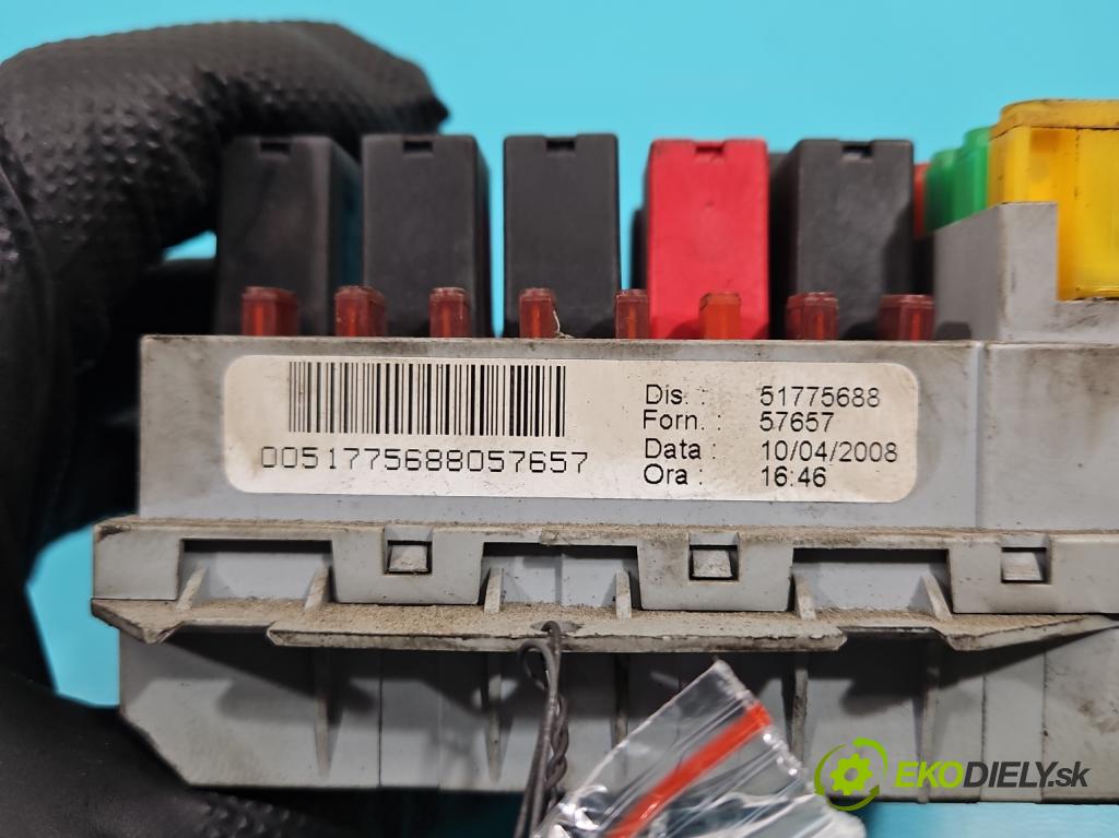 Fiat Bravo II 2007-2014 1.6 jtd 90 hp manual 66 kW 1598 cm3 5- skříňka pojistková 51775688 (Pojistkové skříňky)
