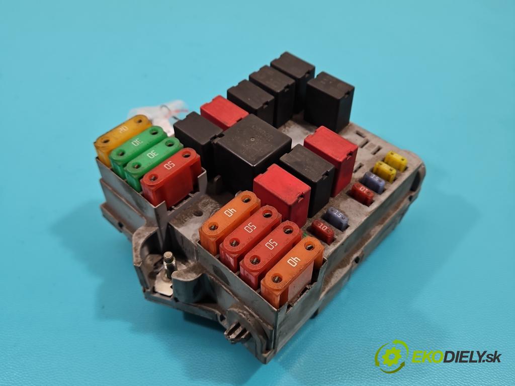 Fiat Bravo II 2007-2014 1.6 jtd 90 hp manual 66 kW 1598 cm3 5- skříňka pojistková 51775688 (Pojistkové skříňky)