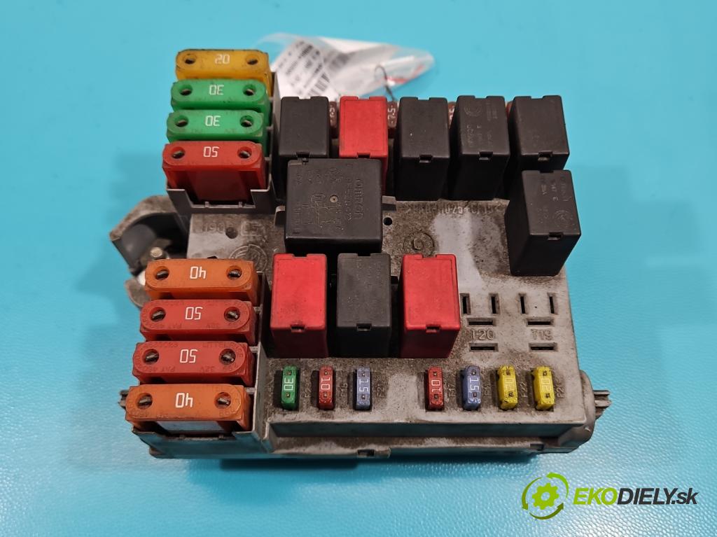 Fiat Bravo II 2007-2014 1.6 jtd 90 hp manual 66 kW 1598 cm3 5- skříňka pojistková 51775688 (Pojistkové skříňky)