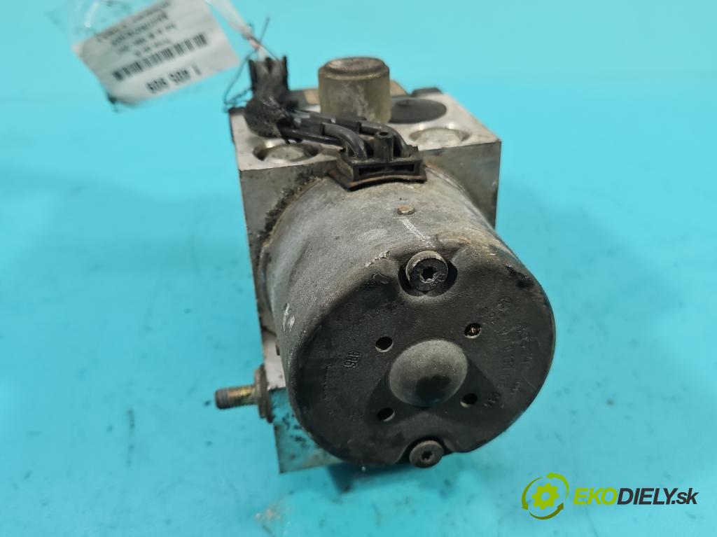 Audi A4 B5 1994-2001 1.6 8V 101 HP manual 74 kW 1595 cm3 5- čerpadlo abs 0273004282 (Pumpy ABS)