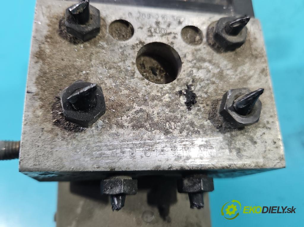 Audi A4 B5 1994-2001 1.6 8V 101 HP manual 74 kW 1595 cm3 5- čerpadlo abs 0273004282 (Pumpy ABS)