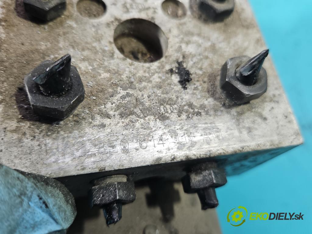 Audi A4 B5 1994-2001 1.6 8V 101 HP manual 74 kW 1595 cm3 5- čerpadlo abs 0273004282 (Pumpy ABS)