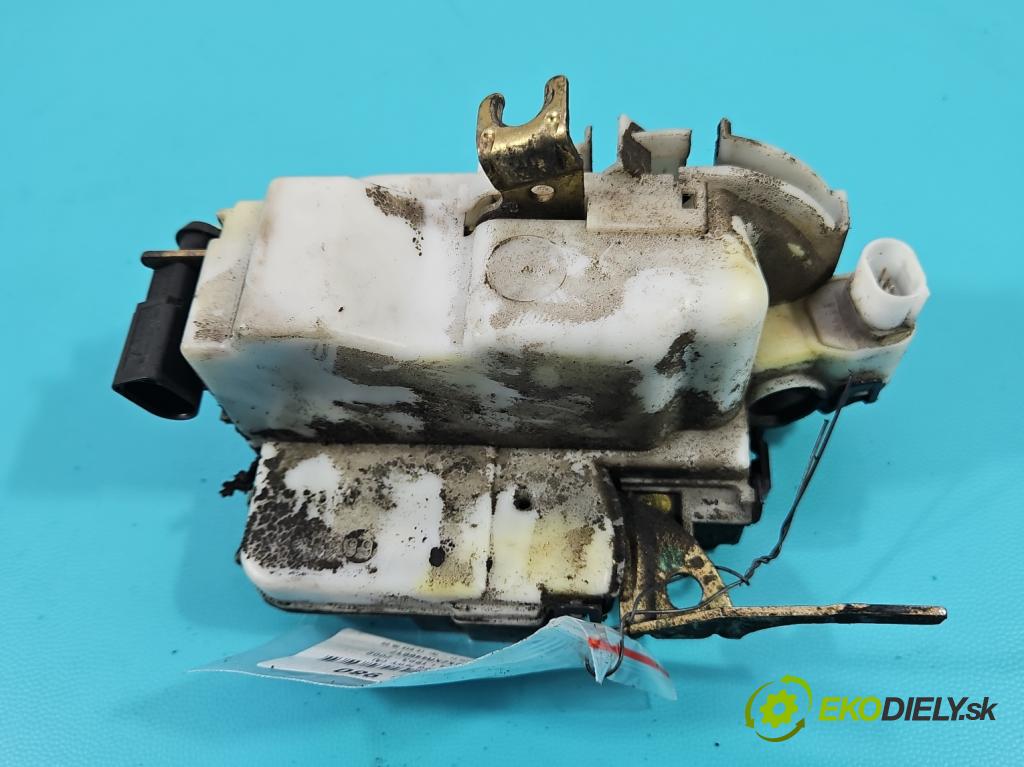 Seat Cordoba I 1993-2002 1.4 mpi 60 hp manual 44 kW 1390 cm3 4- zámek přední levý 6K4837015D
