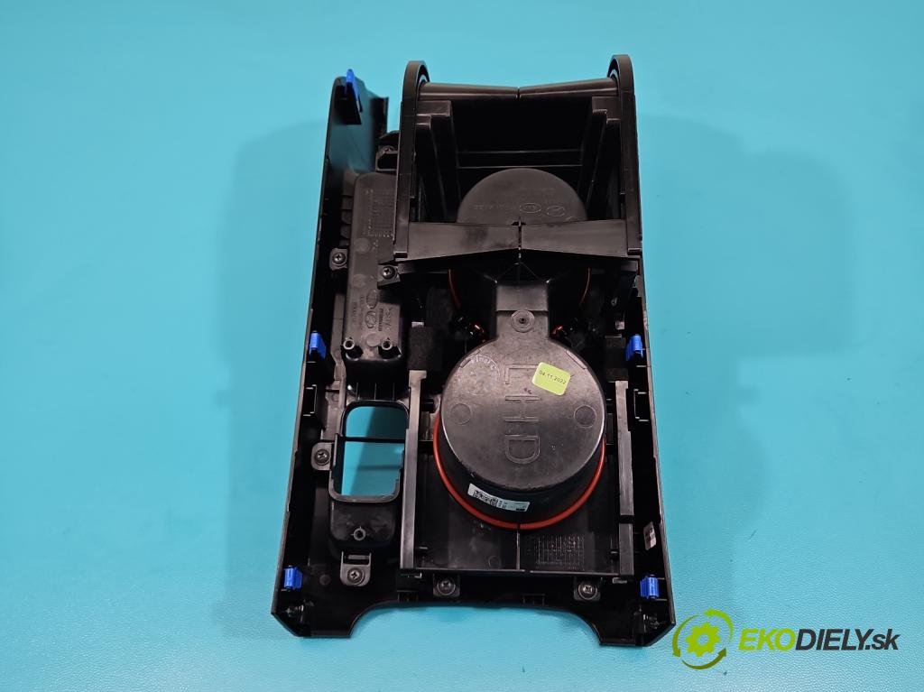 Kia Ceed III 2018- 1.5 160 HP automatic 117,5 kW 1482 cm3 5- Rukojeť: na nápoje: 84620-J7000 (Úchyty, držiaky na nápoje)