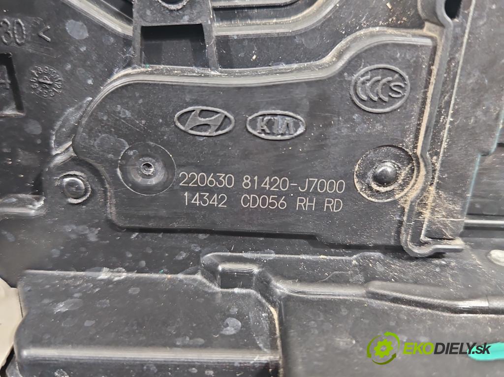 Kia Ceed III 2018- 1.5 160 hp automatic 117,5 kW 1482 cm3 5- zámek zadní pravý 81420-J7000