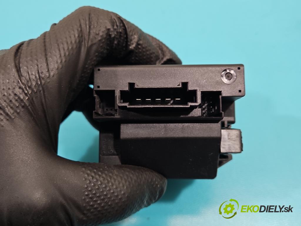 Mercedes A W169 2004-2012 2.0 cdi 109 HP manual 80 kW 1992 cm3 5- Spínačka  (Spínacie skrinky a kľúče)