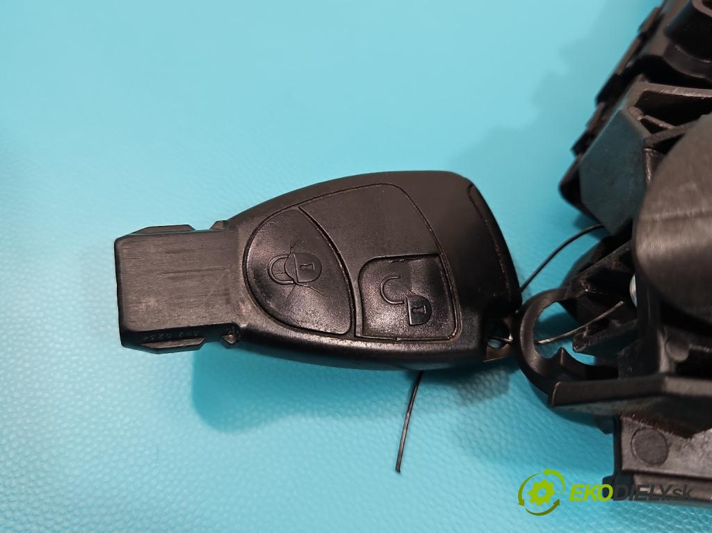 Mercedes A W169 2004-2012 2.0 cdi 109 HP manual 80 kW 1992 cm3 5- rukoväť predné ľavé mimo: A1697600134 (Vonkajšie predné ľavé)