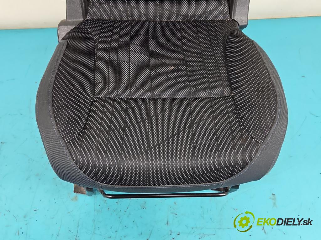 Peugeot Partner II 2008-2018 1.6 hdi 90 HP manual 66,2 kW 1560 cm3 5- Sedačka pravý (Sedačky, sedadlá)