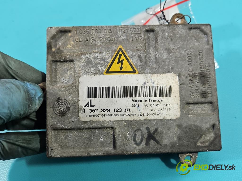 Alfa romeo 159 2.4 jtd 200 HP automatic 147 kW 2387 cm3 5- střídač: xenon 1307329123 (Riadiace jednotky xenónu)