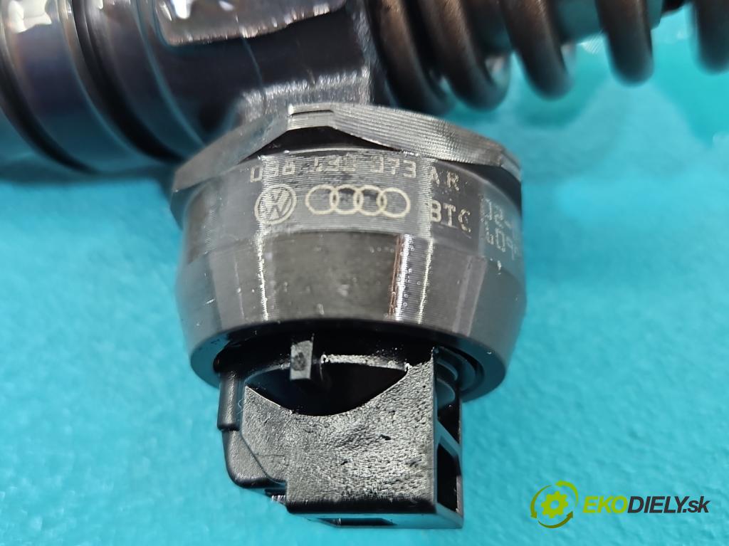 Audi A4 B6 2000-2004 1.9 tdi 131 HP manual 96 kW 1896 cm3 4- vstrekovacie čerpadlo 0414720214 (Vstrekovač paliva)