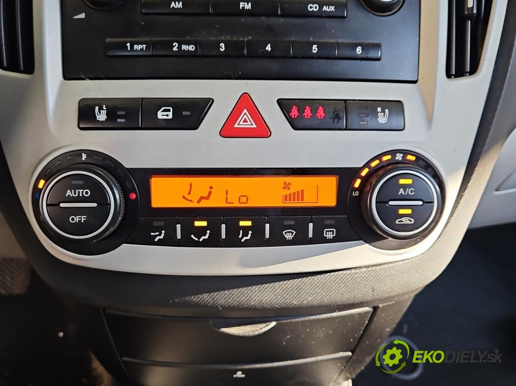 Kia Ceed I 2006-2012 1.6 16V 129 HP manual 95 kW 1591 cm3 5- panel kúrenia 97250-1H550EQ