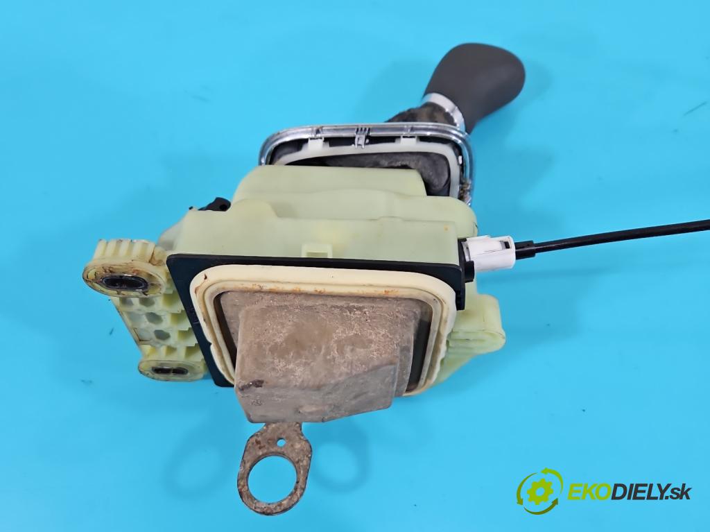 Mercedes C W203 2000-2007 2.0 kompressor 163 HP automatic 120 kW 1998 cm3 3- Páka: Změny: stupeň,rýchlosť A2032676024Q (Rýchlostná páka (kulisa))