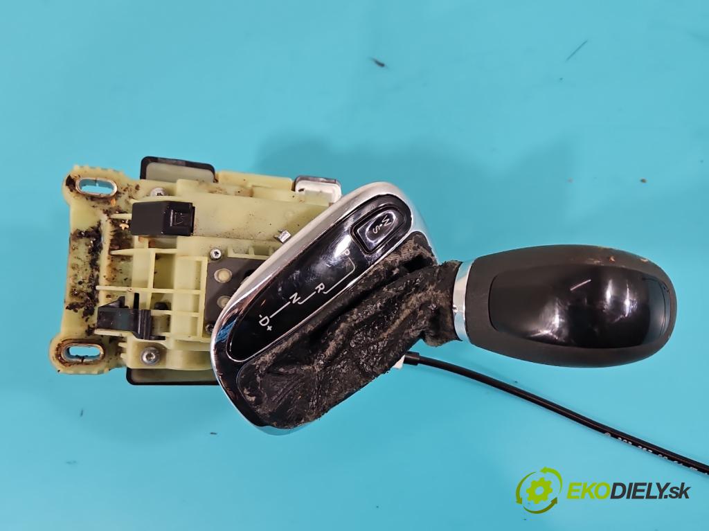 Mercedes C W203 2000-2007 2.0 kompressor 163 HP automatic 120 kW 1998 cm3 3- Páka: Změny: stupeň,rýchlosť A2032676024Q (Rýchlostná páka (kulisa))