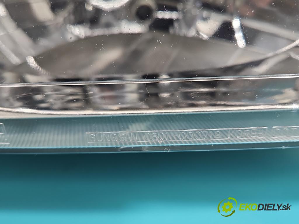 Daewoo Nubira I 1997-1999 1.6 16V 106 HP manual 78 kW 1598 cm3 4- Reflektor: pravý (Pravé)