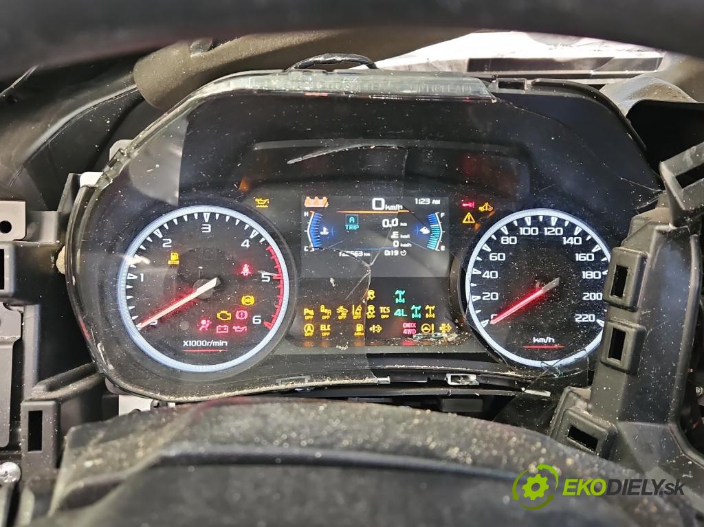 Isuzu D-Max III 2019- 1.9d 163 HP manual 120 kW 1898 cm3 5- prístrojovka/ budíky 8976743650 (Prístrojové dosky, displeje)