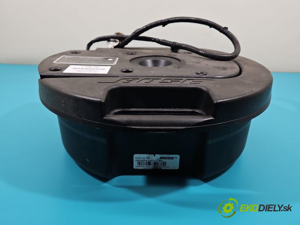 Mazda 6 I GG 2002-2007 2.0 16V 147 HP automatic 108 kW 1999 cm3 5- Subwoofer: GJ5A66960 (Audio zariadenia)