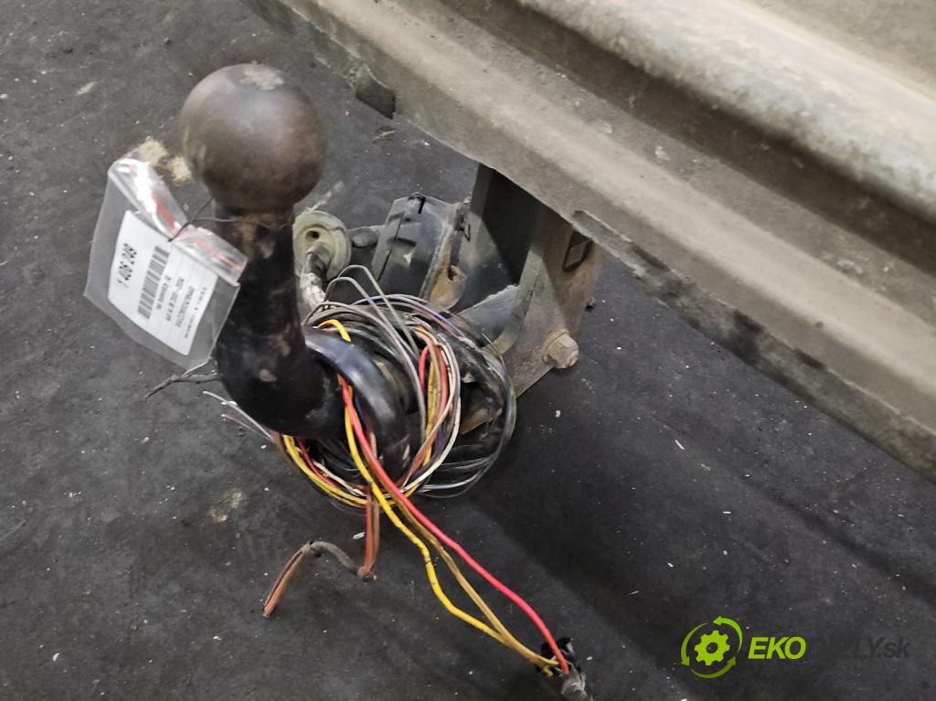 Audi A4 B6 2000-2004 1.9 tdi 131 hp manual 96 kW 1896 cm3 4- oko tažné  (Tažná zařízení)