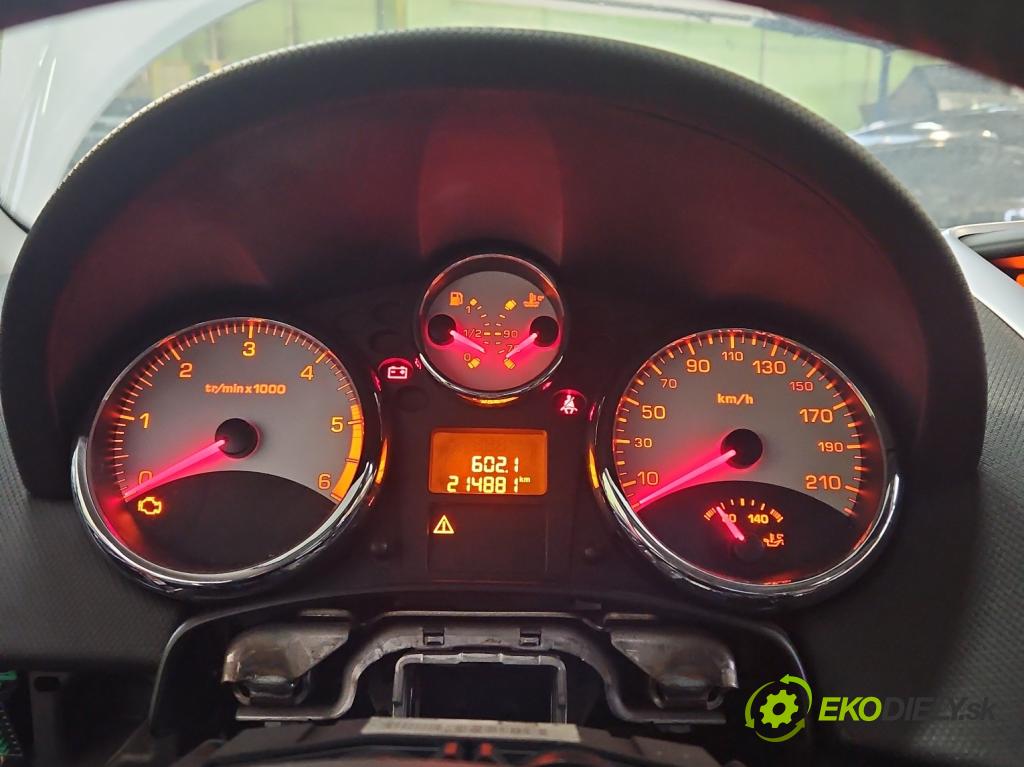 Peugeot 207 1.6 hdi 109 HP manual 80 kW 1560 cm3 2- prístrojovka/ budíky  (Prístrojové dosky, displeje)