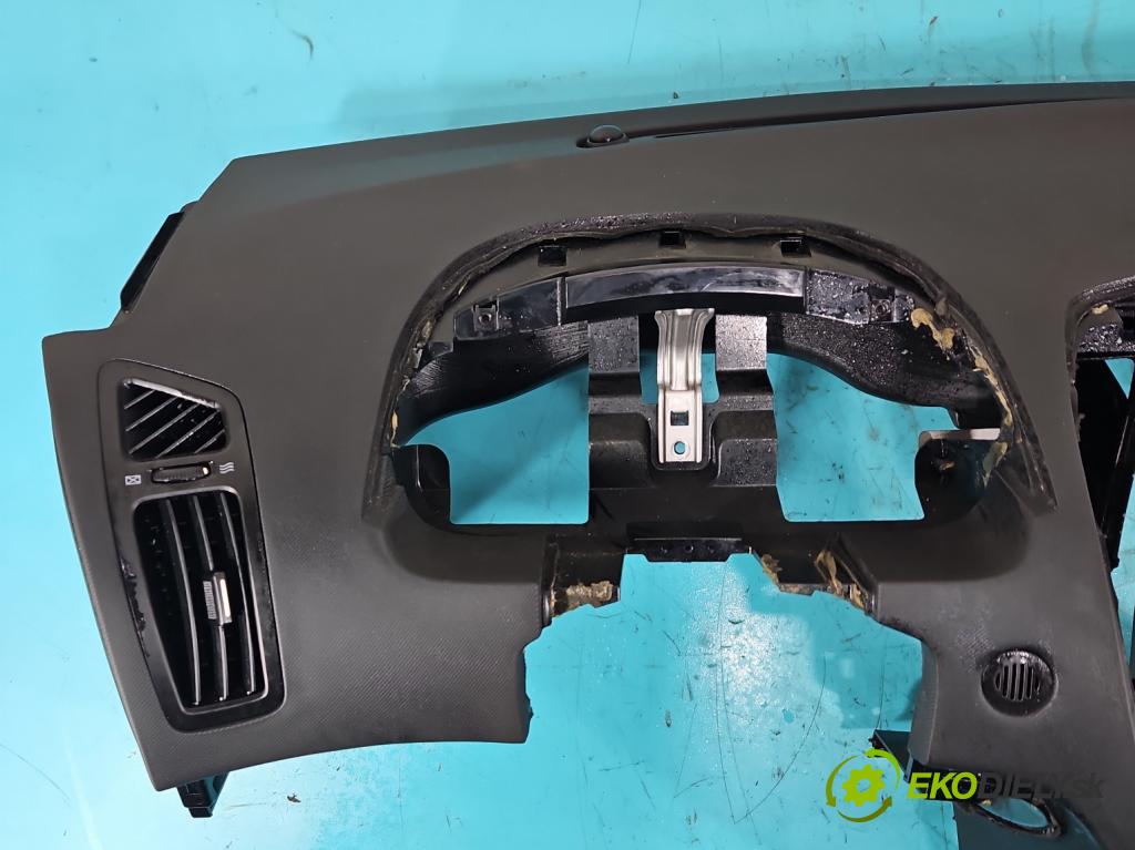 Kia Ceed I 2006-2012 1.6 16V 129 HP manual 95 kW 1591 cm3 5- kokpit,pristrojová doska rozdeľovacia