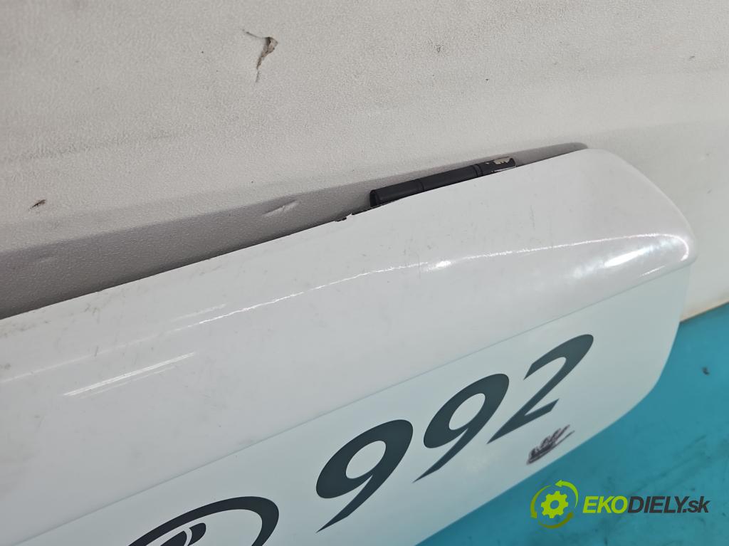 Isuzu D-Max III 2019- 1.9 DDI: 163 HP manual 120 kW 1898 cm3 5- lišta blatník zadné ľavé