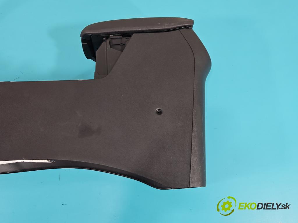 Kia Ceed III 2018- 1.5 160 HP automatic 117,5 kW 1482 cm3 5- operadlo 139998 (Lakťové opierky)