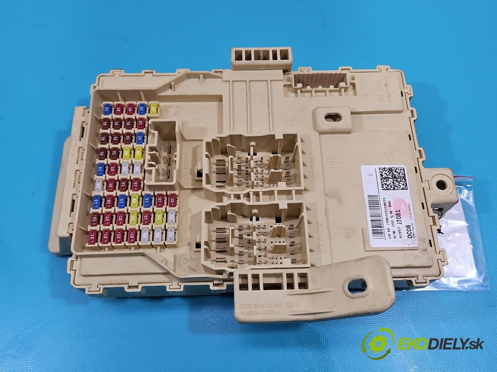 Kia Ceed III 2018- 1.5 160 hp automatic 117,5 kW 1482 cm3 5- skříňka pojistková 91957-J7081 (Pojistkové skříňky)