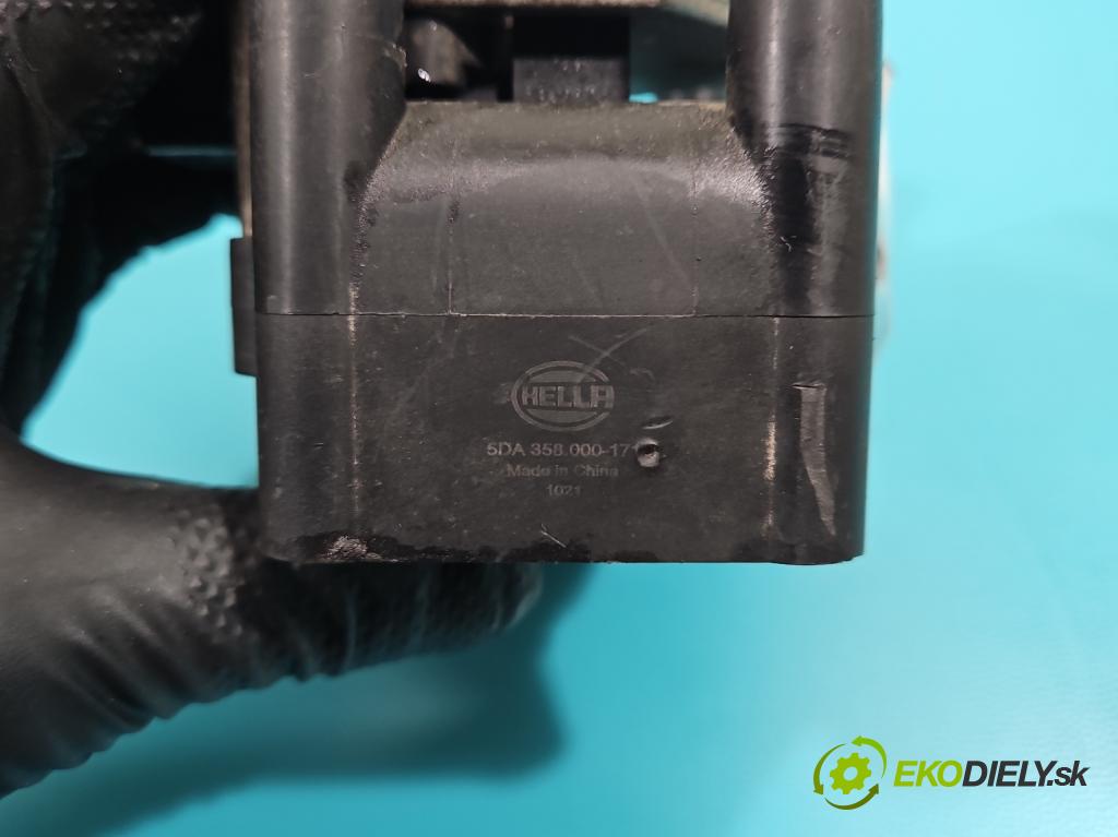 Audi A4 B5 1994-2001 1.6 101 HP manual 74 kW 1595 cm3 4- cievka zapaľovacia  (Zapaľovacie cievky, moduly)