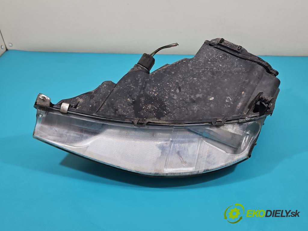 Ford Focus Mk1 1998-2004 1.8 16v 116 HP manual 85 kW 1796 cm3 5- Reflektor: pravý (Pravé)