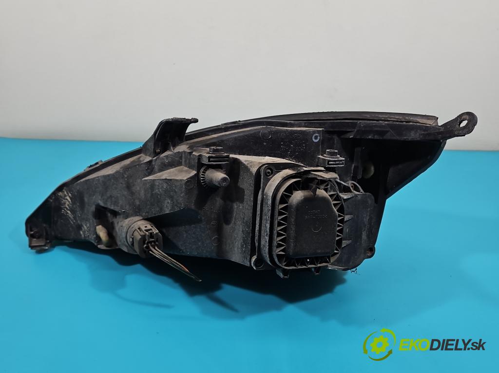 Ford Focus Mk1 1998-2004 1.8 16v 116 HP manual 85 kW 1796 cm3 5- Reflektor: pravý (Pravé)