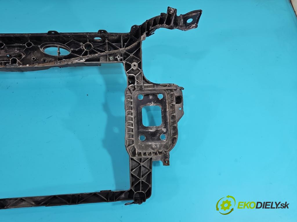 Fiat Punto Grande 1.4 8V 77 hp manual 57 kW 1368 cm3 5- stěna přední  (Výztuhy přední)