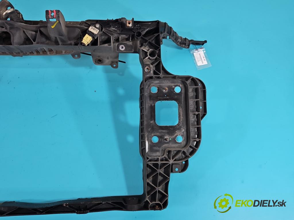 Fiat Punto Grande 1.4 8V 77 hp manual 57 kW 1368 cm3 5- stěna přední  (Výztuhy přední)