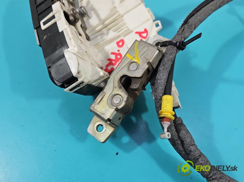 Vw Crafter 2006-2016 2.5 tdi 109 hp manual 80 kW 2461 cm3 5- zámek zadní pravý A9067304335