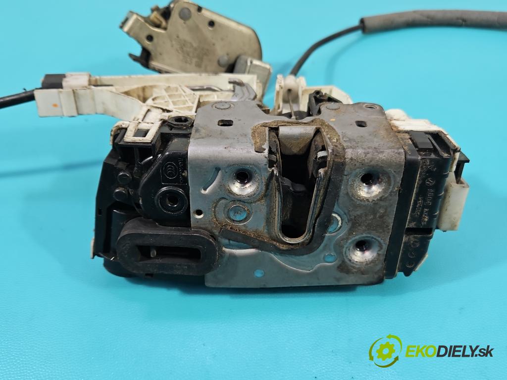 Vw Crafter 2006-2016 2.5 tdi 109 hp manual 80 kW 2461 cm3 5- zámek zadní pravý A9067401335