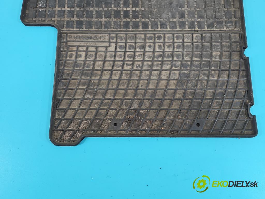Vw Crafter 2006-2016 2.5 tdi 109 HP manual 80 kW 2461 cm3 5- Koberce: