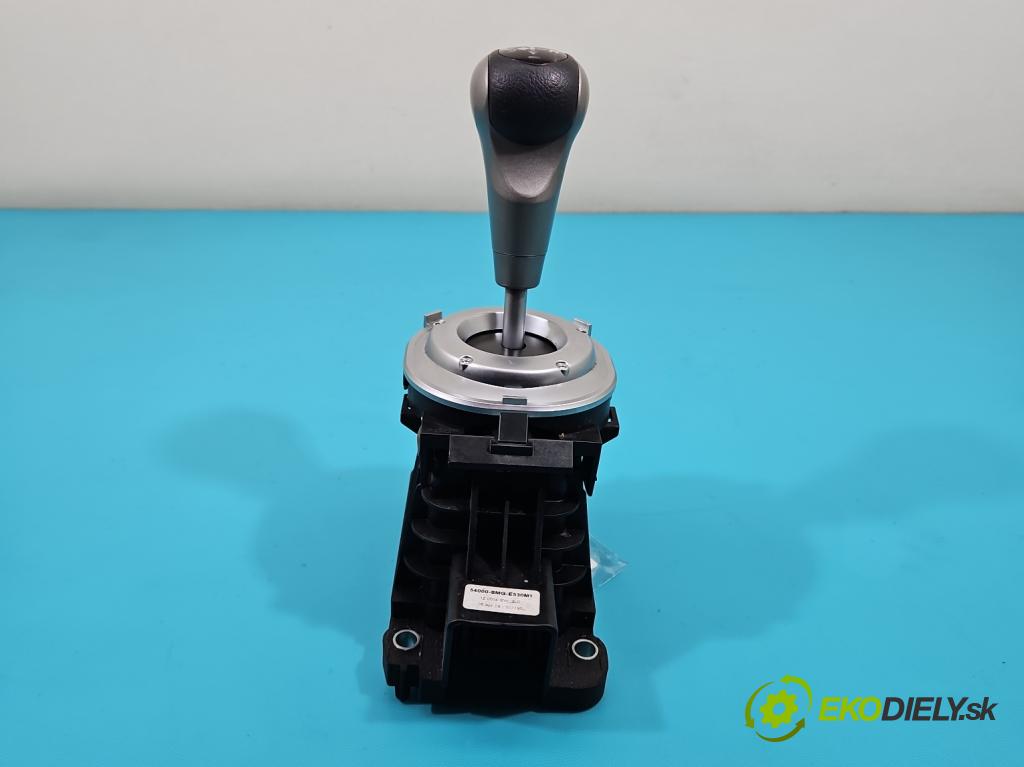 Honda Civic VIII 2006-2011 1,4.0 16V 83 HP automatic 61 kW 1339 cm3 5- Páka: Změny: stupeň,rýchlosť 54000-SMG-E530M1 (Rýchlostná páka (kulisa))
