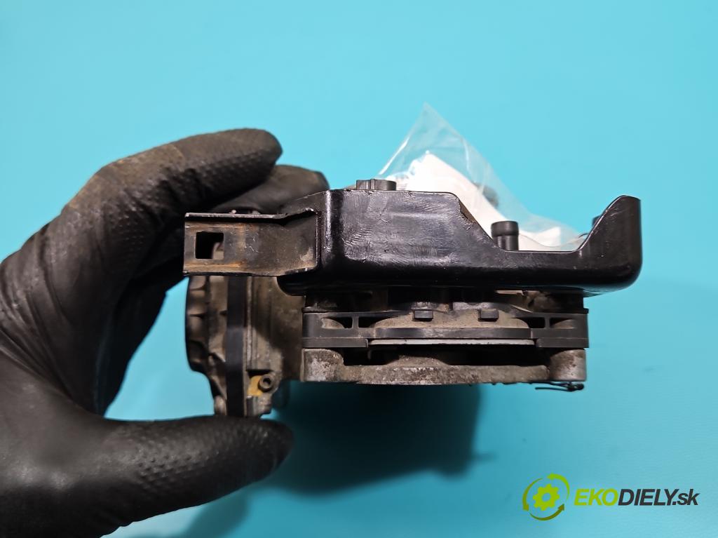 Honda Civic VIII 2006-2011 1.4 16V 83 hp automatic 61 kW 1339 cm3 5- škrticí klapka  (Škrticí klapka)