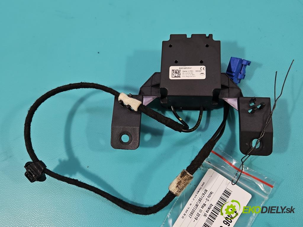 Isuzu D-Max III 2019- 1.9 DDI 163 hp manual 120 kW 1898 cm3 5- Antena 8983963541
