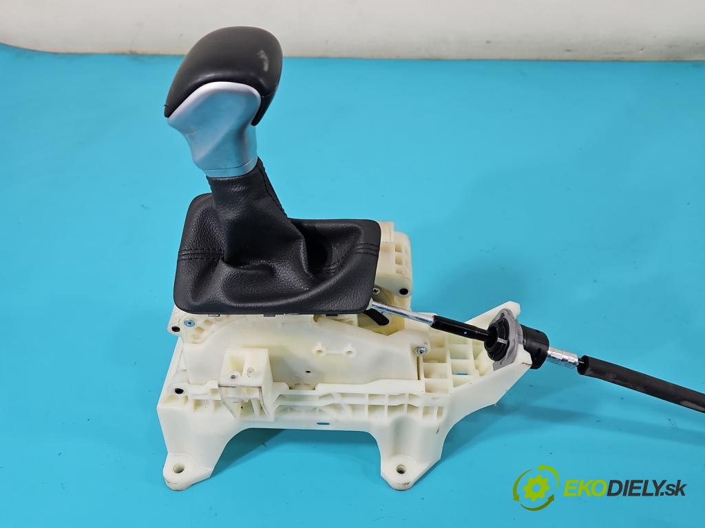 Kia Ceed III 2018- 1.5 160 HP automatic 117,5 kW 1482 cm3 5- Páka: Změny: stupeň,rýchlosť 46700-M6200KB (Rýchlostná páka (kulisa))