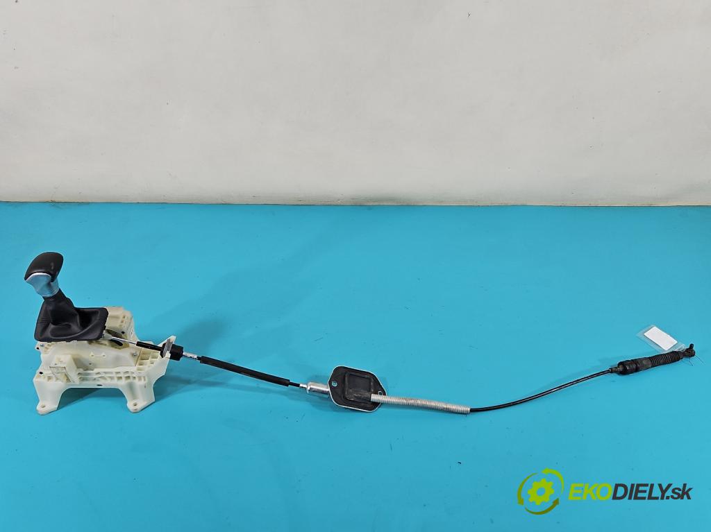 Kia Ceed III 2018- 1.5 160 HP automatic 117,5 kW 1482 cm3 5- Páka: Změny: stupeň,rýchlosť 46700-M6200KB (Rýchlostná páka (kulisa))