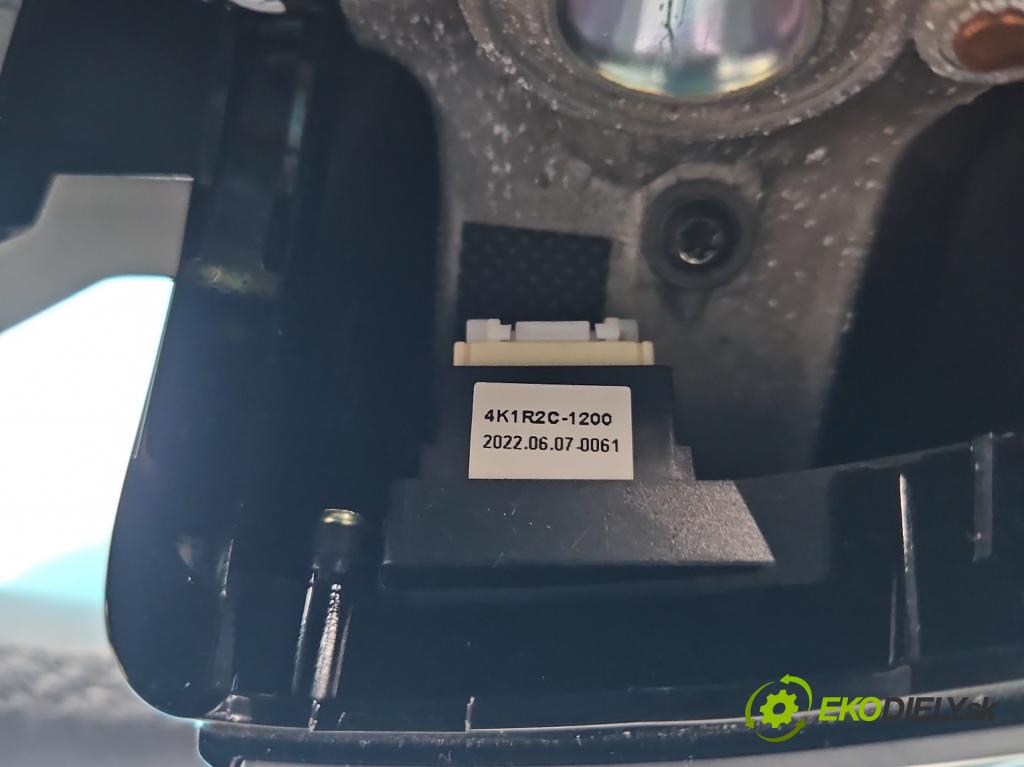 Kia Ceed III 2018- 1.5 160 HP automatic 117,5 kW 1482 cm3 5- volant  (Volanty)