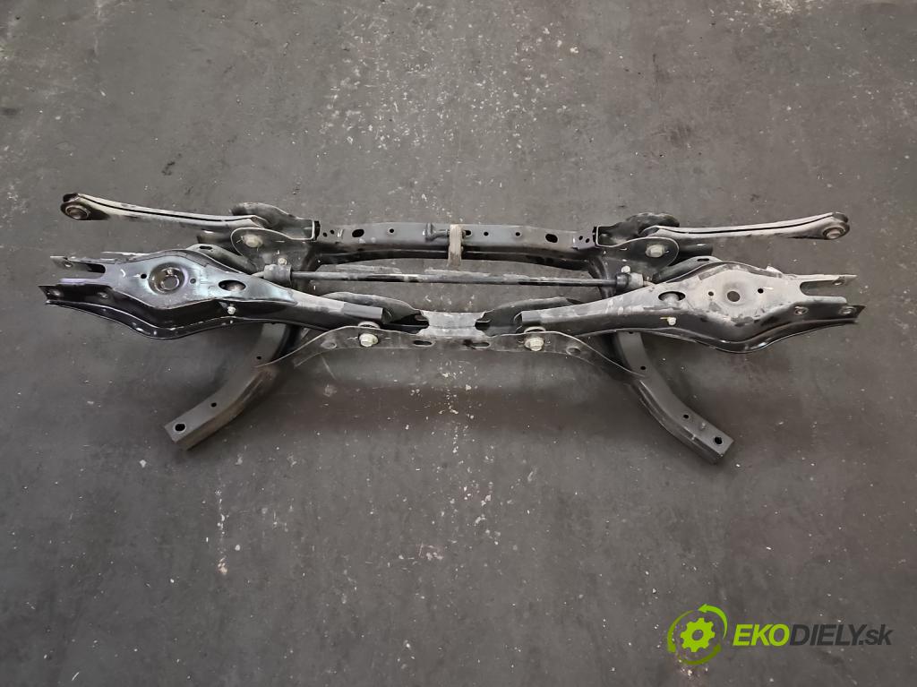 Kia Ceed III 2018- 1.5 160 hp automatic 117,5 kW 1482 cm3 5- zadní výztuha  (Výztuhy zadní)