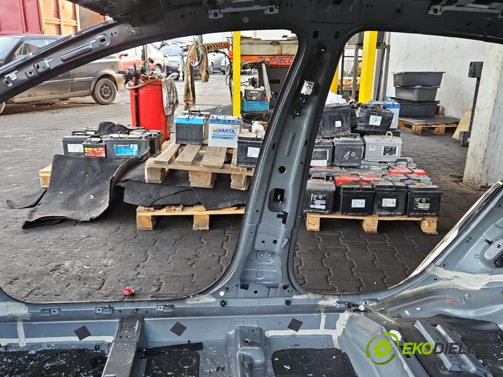 Kia Ceed III 2018- 1.5 160 hp automatic 117,5 kW 1482 cm3 5- práh pravý (Ostatní)